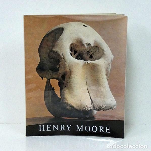 Livros em segunda m&atilde;o: MOORE (Henry). Elephant skull. Exposition. Original etchings by Henry Moore. [Grabados originales]