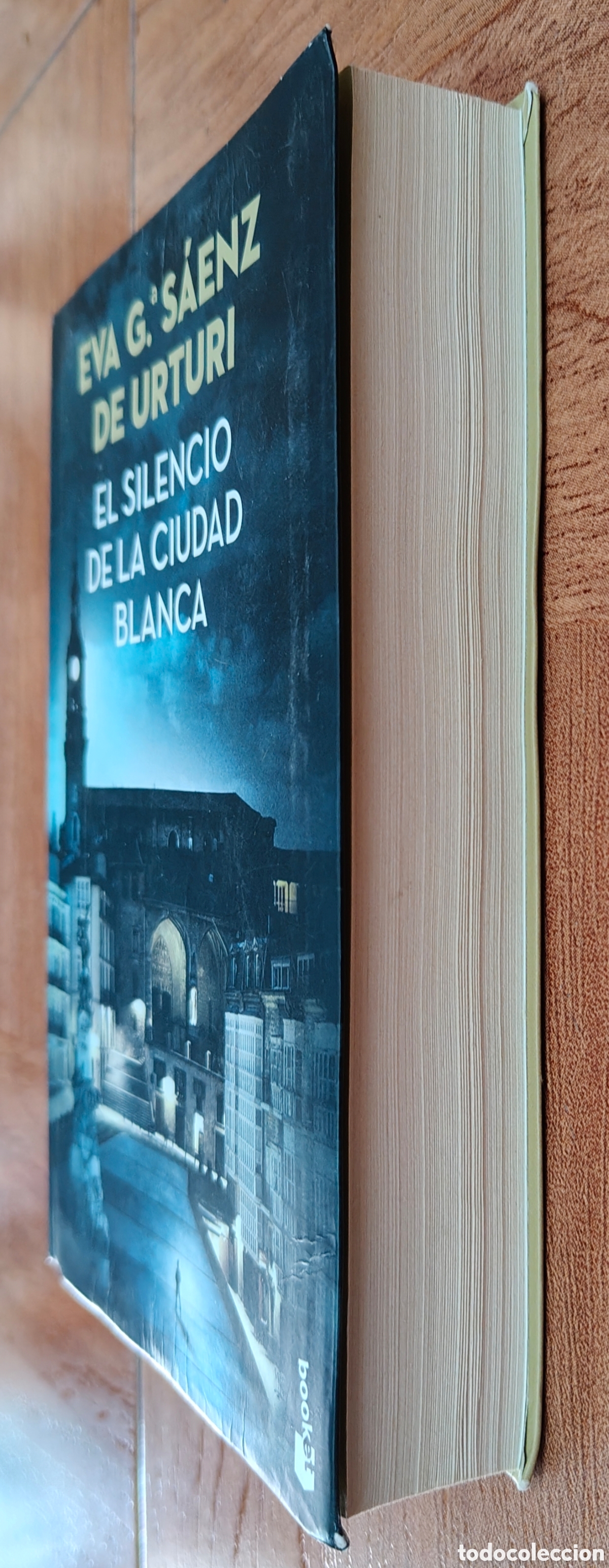 Libros: El Silencio de la Ciudad Blanca � Booket - Eva G.&ordf; S&aacute;enz de Urturi - Foto 2