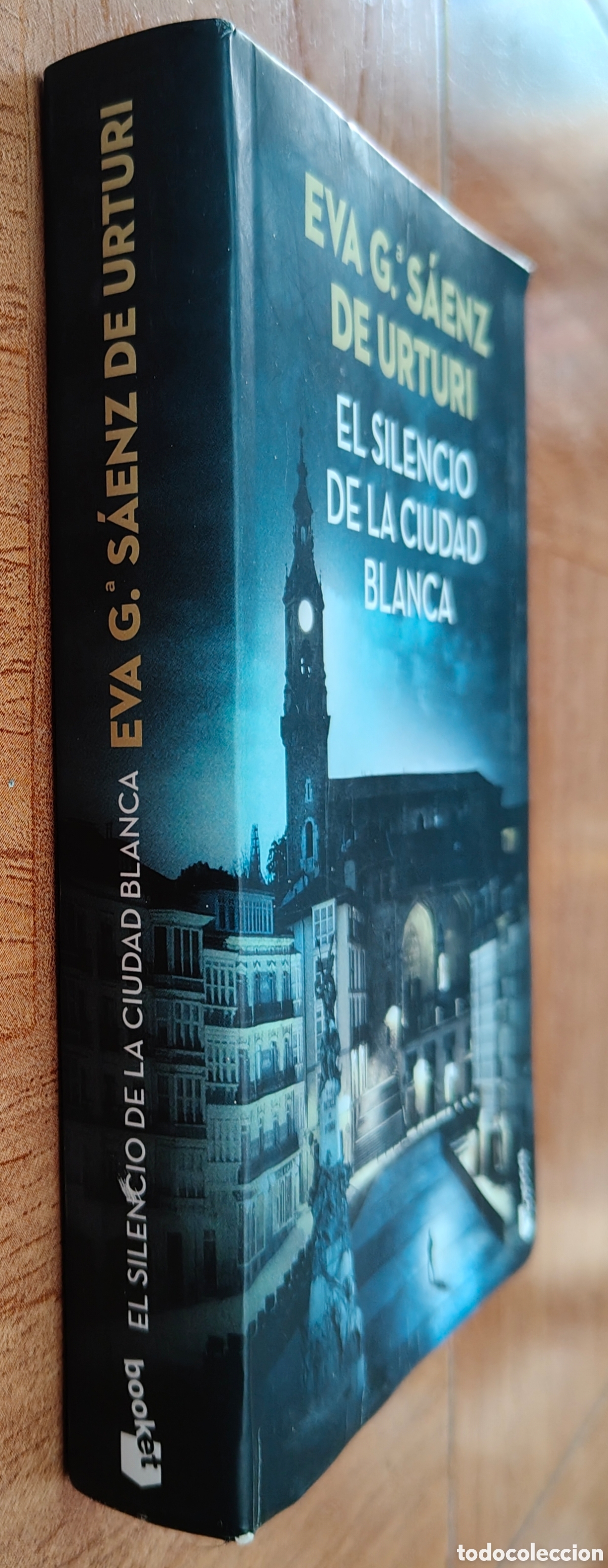 Libros: El Silencio de la Ciudad Blanca � Booket - Eva G.&ordf; S&aacute;enz de Urturi - Foto 1