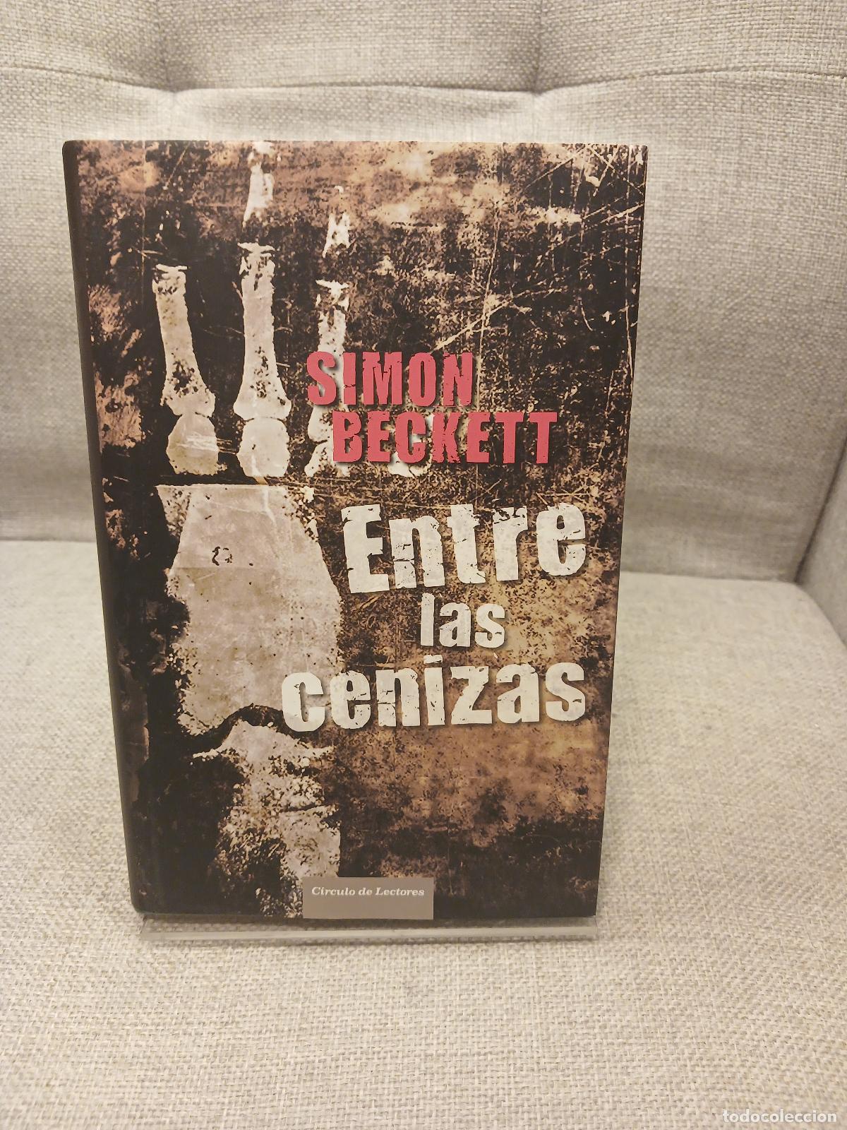 books: Entre las cenizas - Simon Beckett