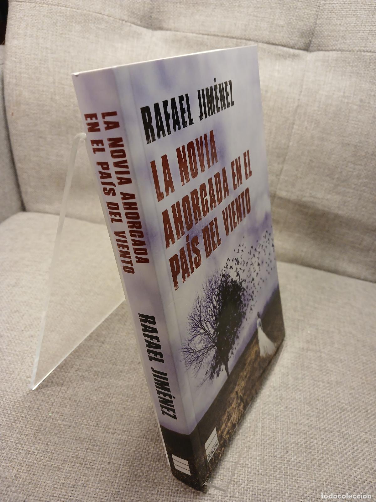 books: La novia ahorcada en el pa&iacute;s del viento - Rafael Jim&eacute;nez