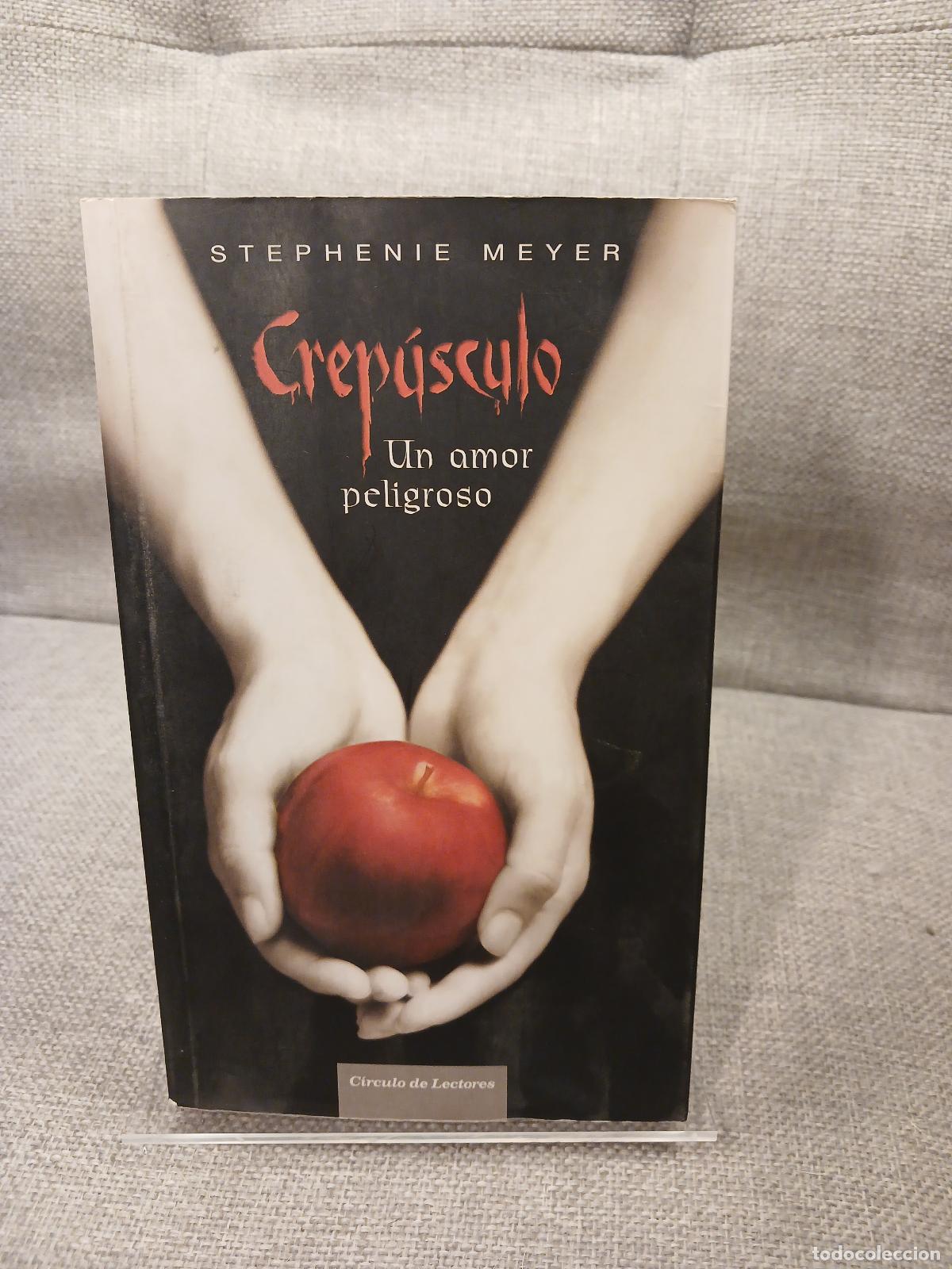 Livros em segunda m&atilde;o: Crep&uacute;sculo un amor peligroso - Stephenie Meyer