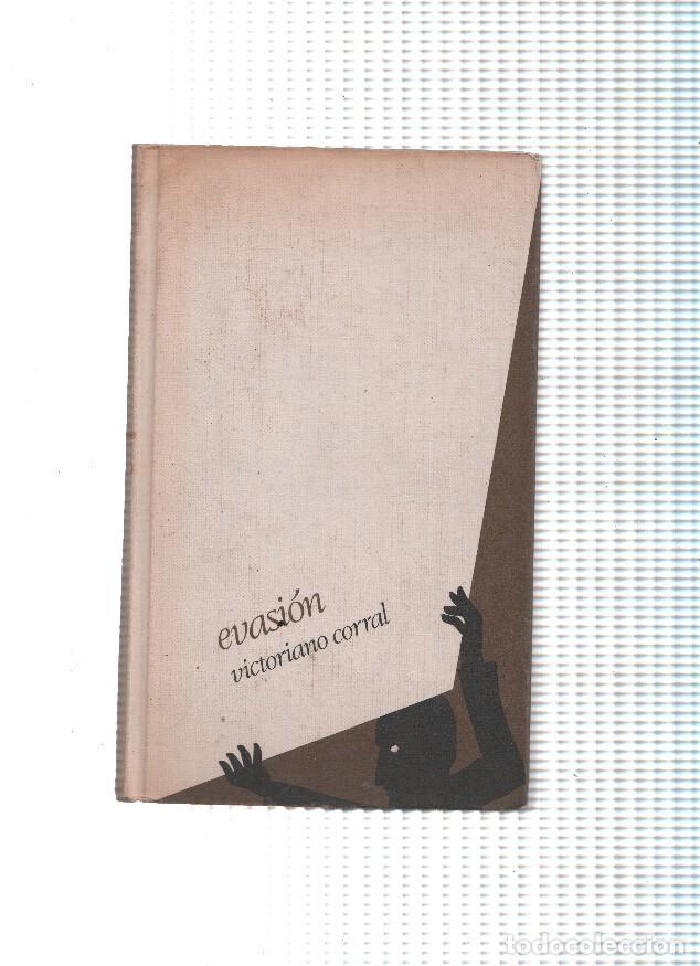 Libros: Circulo de lectores: Evasion - Victoriano Corral - Foto 1