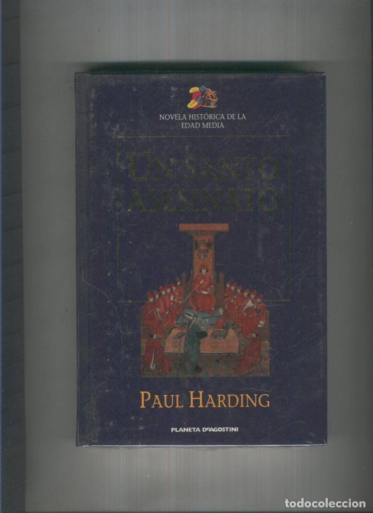 books: Un santo asesinato - Paul Harding