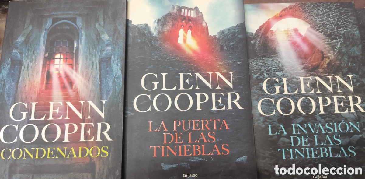 Livros em segunda m&atilde;o: CONDENADOS. LA PUERTA DE LAS TINIEBLAS. LA INVASION DE LAS TINIEBLAS. Los 3 tomos. Completo. 1&ordf; Edci