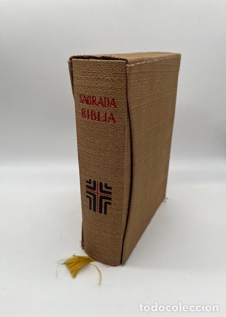 Libros: Sagrada Biblia.