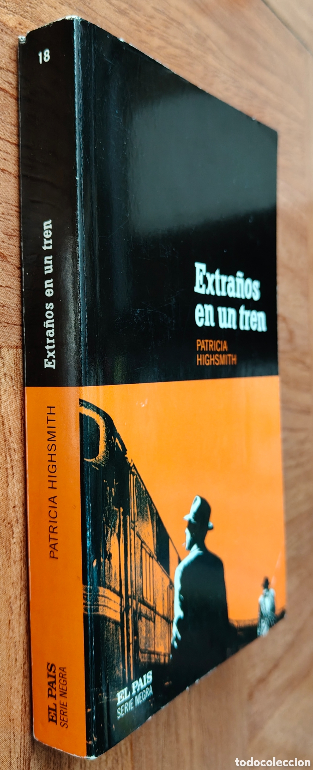 B&uuml;cher: Extra&ntilde;os en un tren � El Pa&iacute;s - Patricia Highsmith