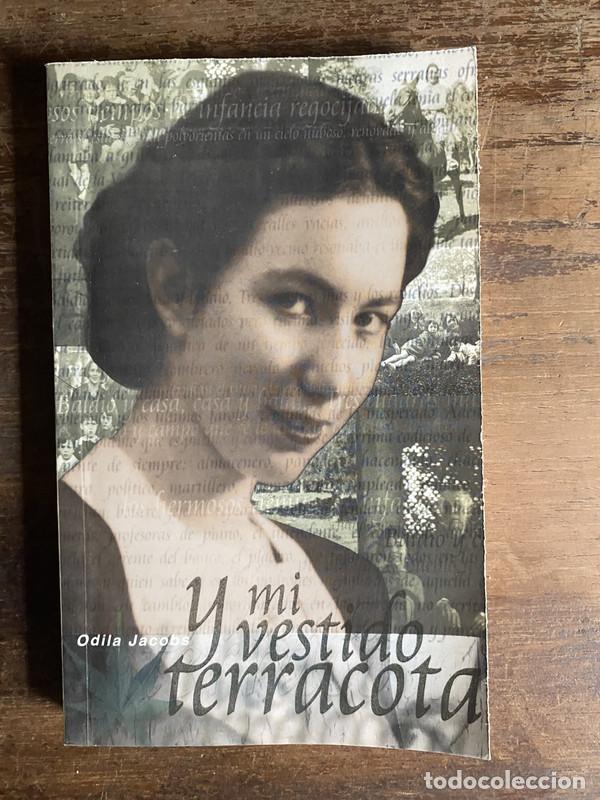 Libri di seconda mano: Y mi vestido terracota - Jacobs Odila