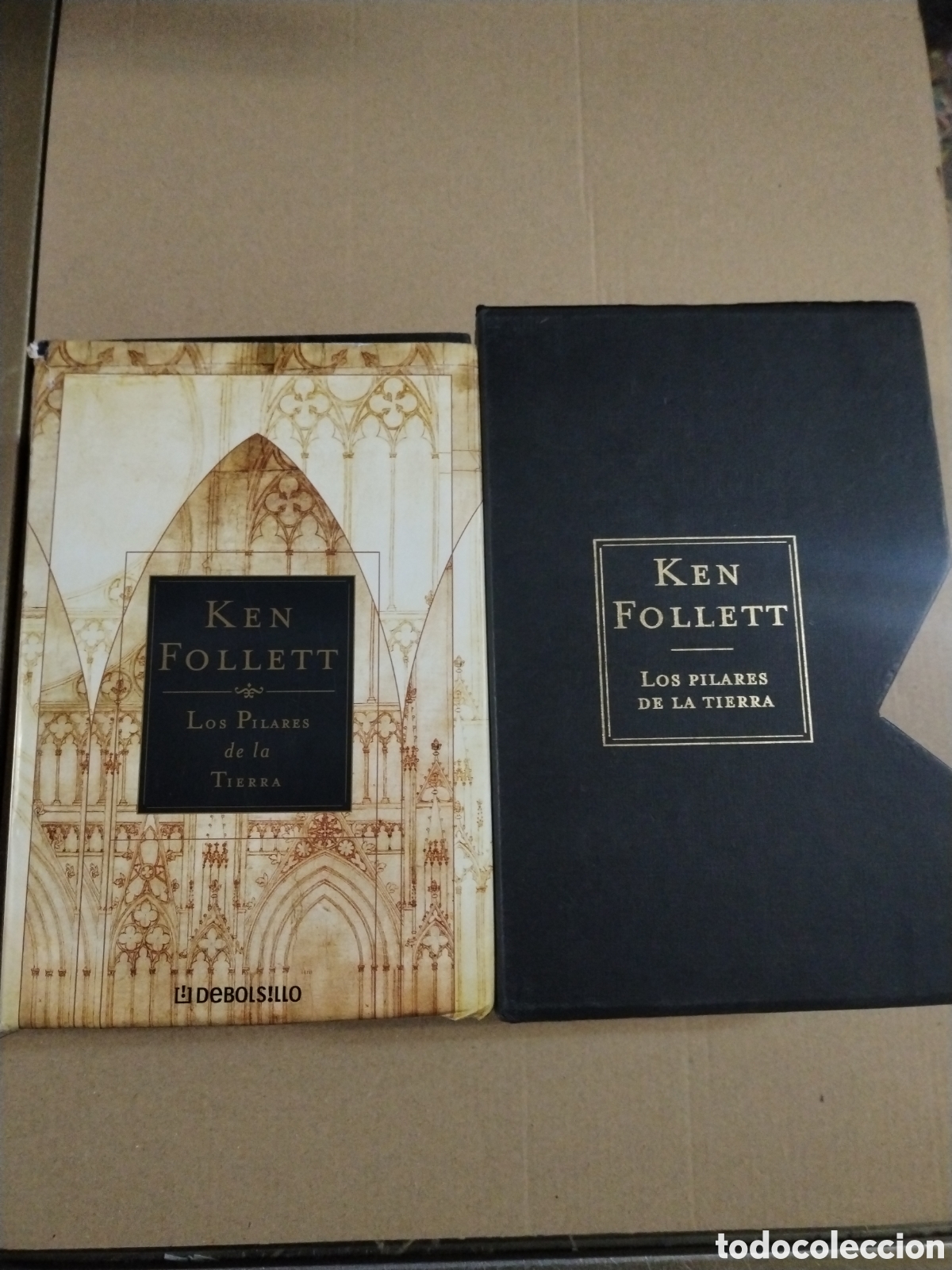 Libros: LOS PILARES DE LA TIERRA. Ken Follett. CL