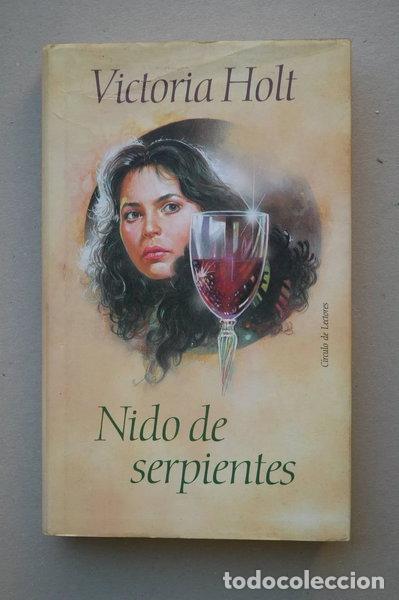 Livros em segunda m&atilde;o: Nido de serpientes- 9788422636236