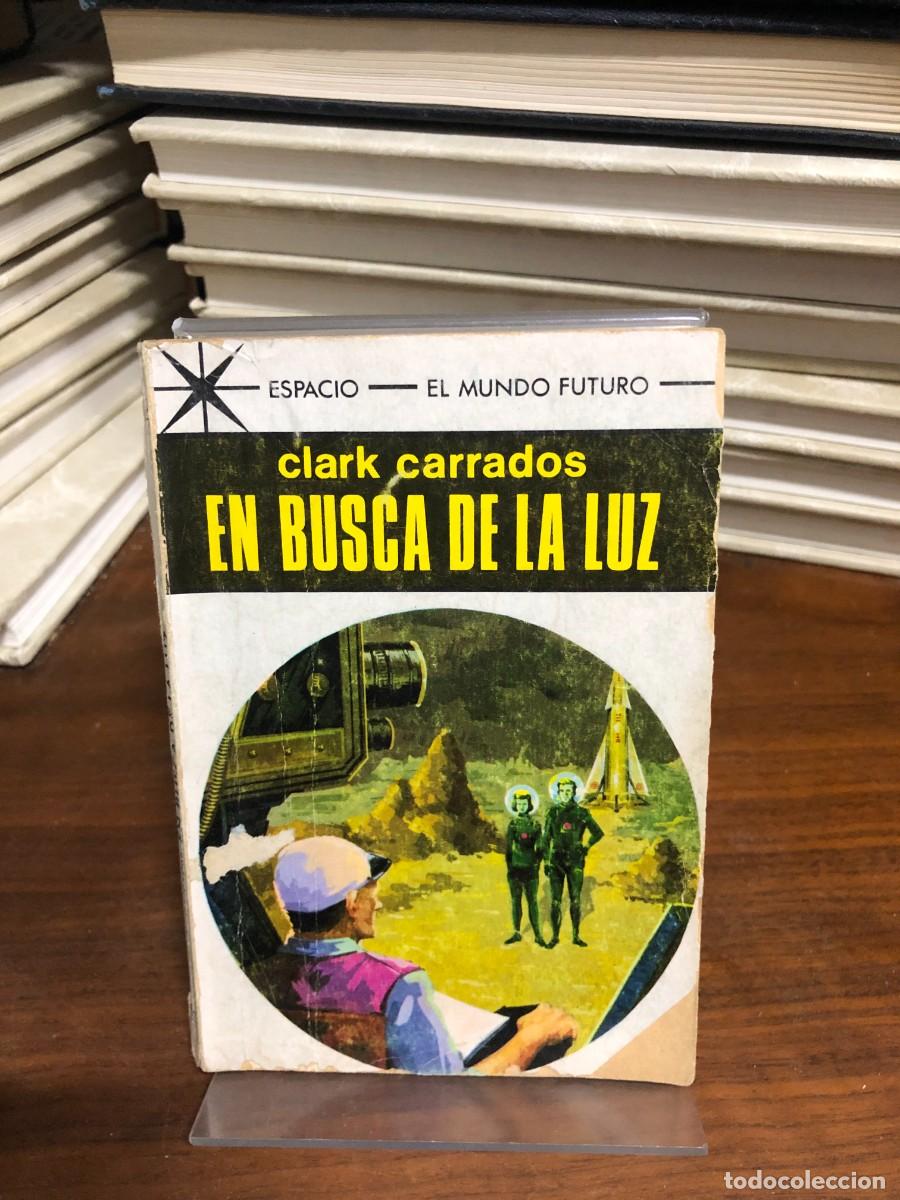 Libros: En busca de la luz Clark Carrados