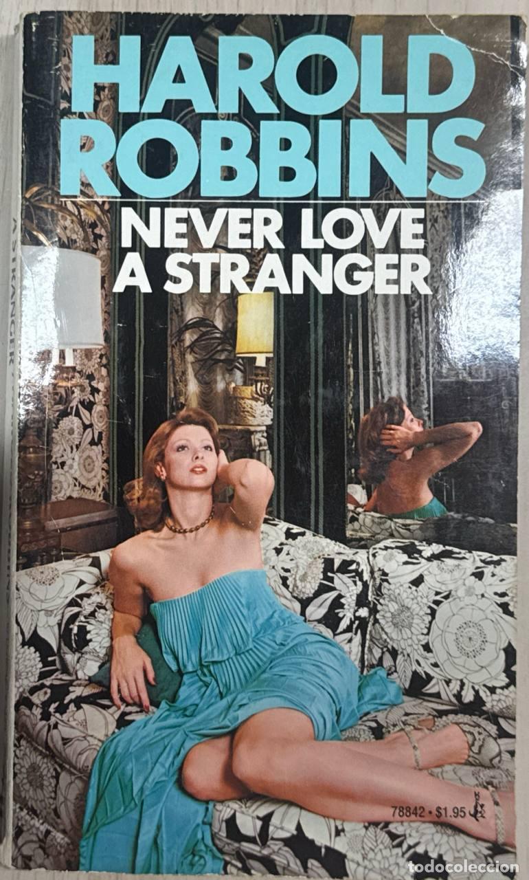 Libros: NEVER LOVE A STRANGER