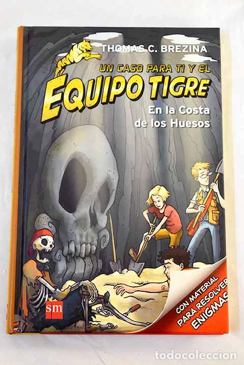 Libros: En la costa de los huesos: una serie de novelas polic&iacute;acas de Thomas C. Brezina.- Brezina, Thomas