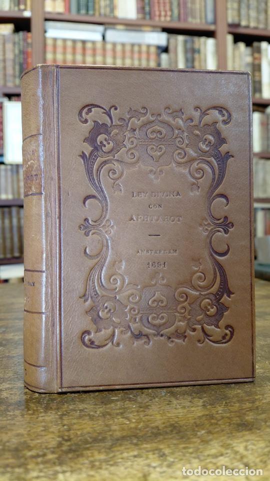 Libros: CINCO LIBROS DE LA LEY DIVINA CON LAS APHTAROT de todo el ano. De nuevo corregida y a su C esta impr