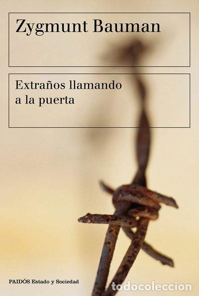Libros: Extra&ntilde;os llamando a la puerta- 9788449332715