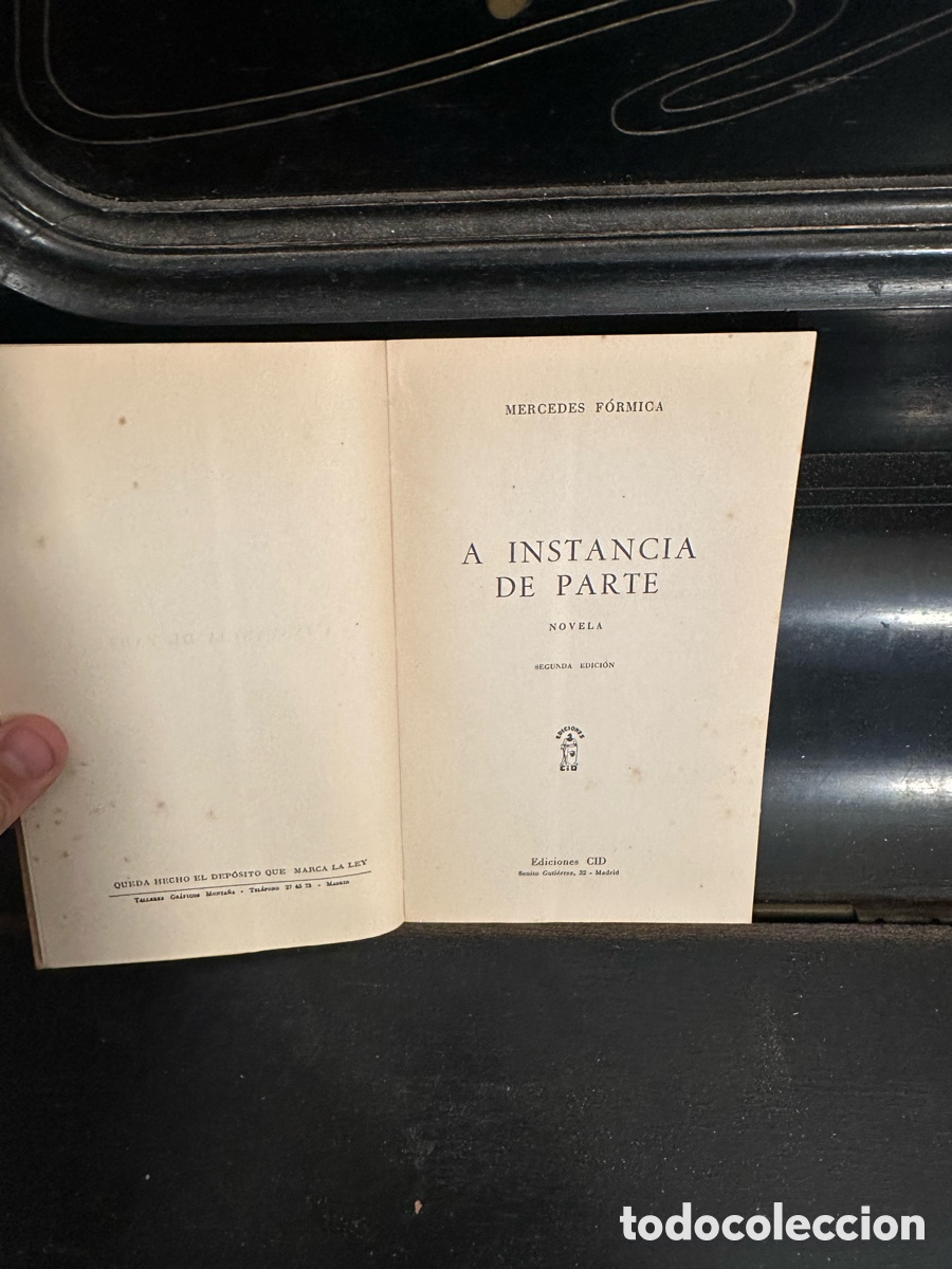 Libros: ejemplar de la novela &rdquo;A instancia de parte&rdquo; - Foto 3