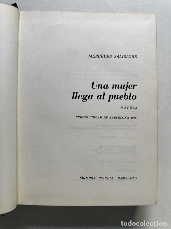 books: Una mujer llega al pueblo - Salisachs Mercedes
