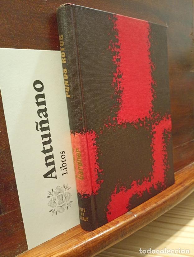 B&uuml;cher: Pu&ntilde;os rotos