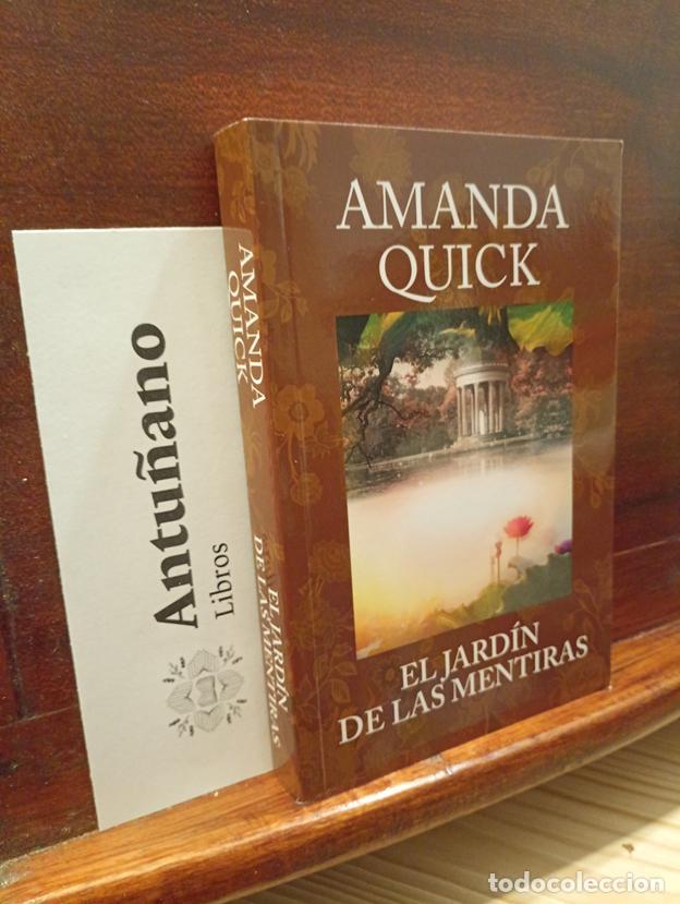 Livres: El jard&iacute;n de las mentiras