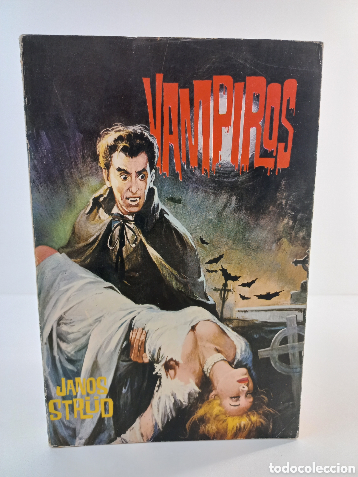 Libros: Vampiros. Janos Stra&uuml;d. Ediciones Cedro, primera edici&oacute;n, 1967.