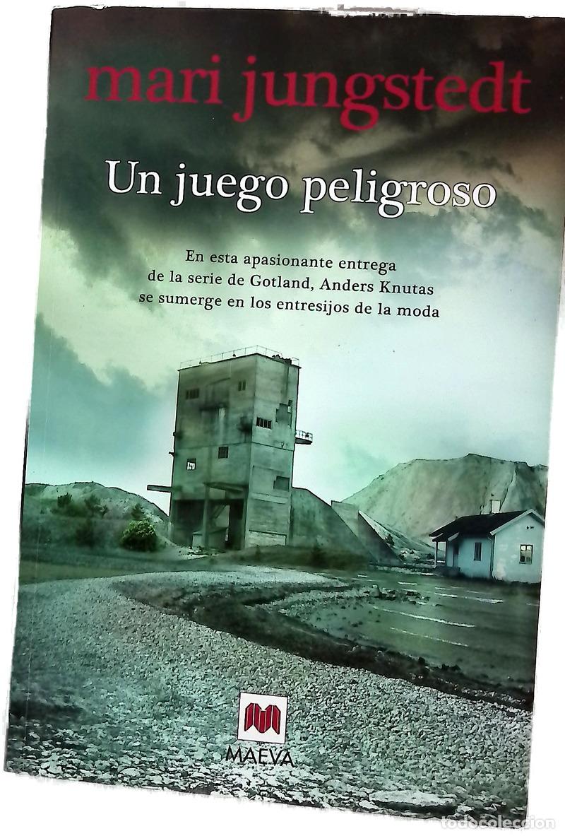 Libri di seconda mano: Un juego peligroso - Jungstedt, Mari; Valle, Carlos del