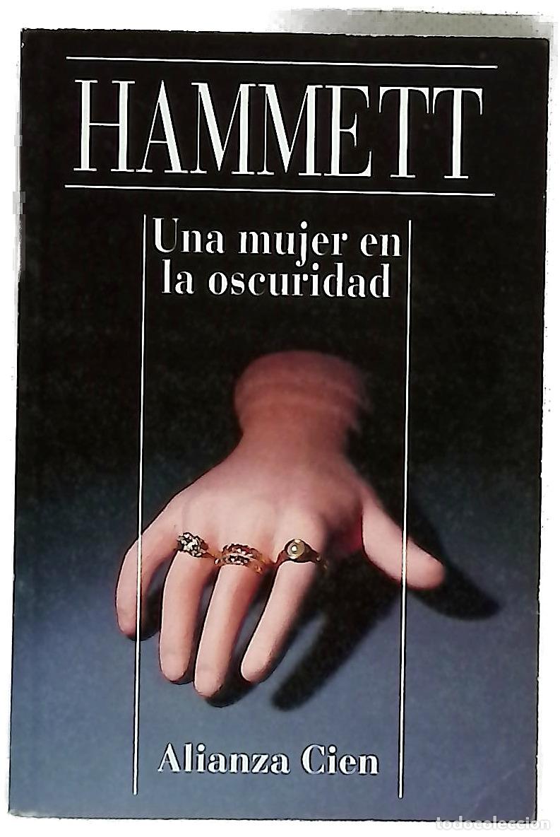 books: Una mujer en la oscuridad