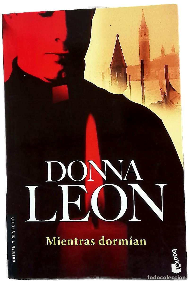Livres: Mientras dorm&iacute;an - Donna Leon