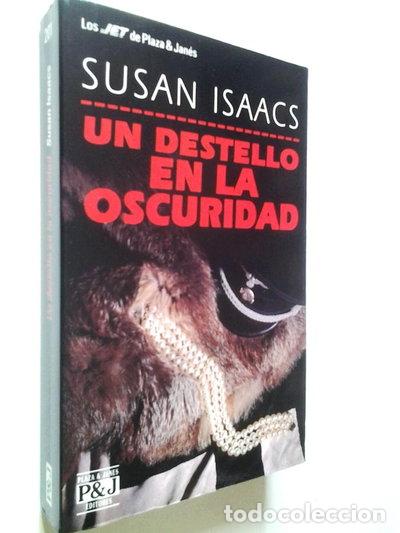 B&uuml;cher: Un destello en la oscuridad- 9788401492013
