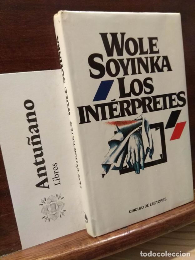 Libri di seconda mano: Los int&eacute;rpretes