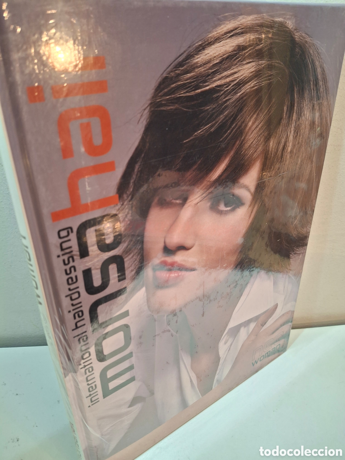 Libros: WOMAN, MONSA HAIR, INTERNATIONAL HAIRDRESSING, NUEVO, RETRACTILADO, MONSA