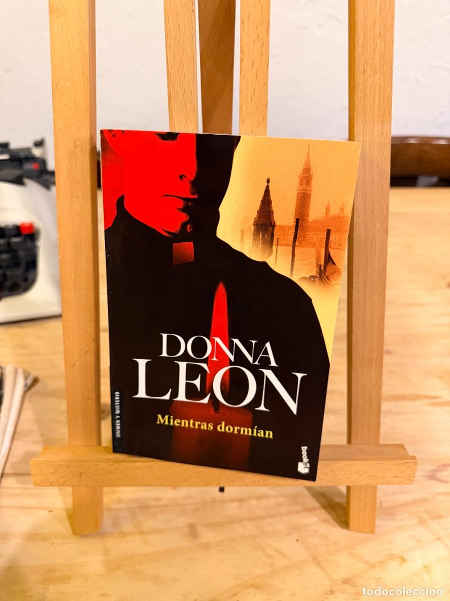 Libros: MIENTRAS DORMIAN- DONNA LEON - Foto 1