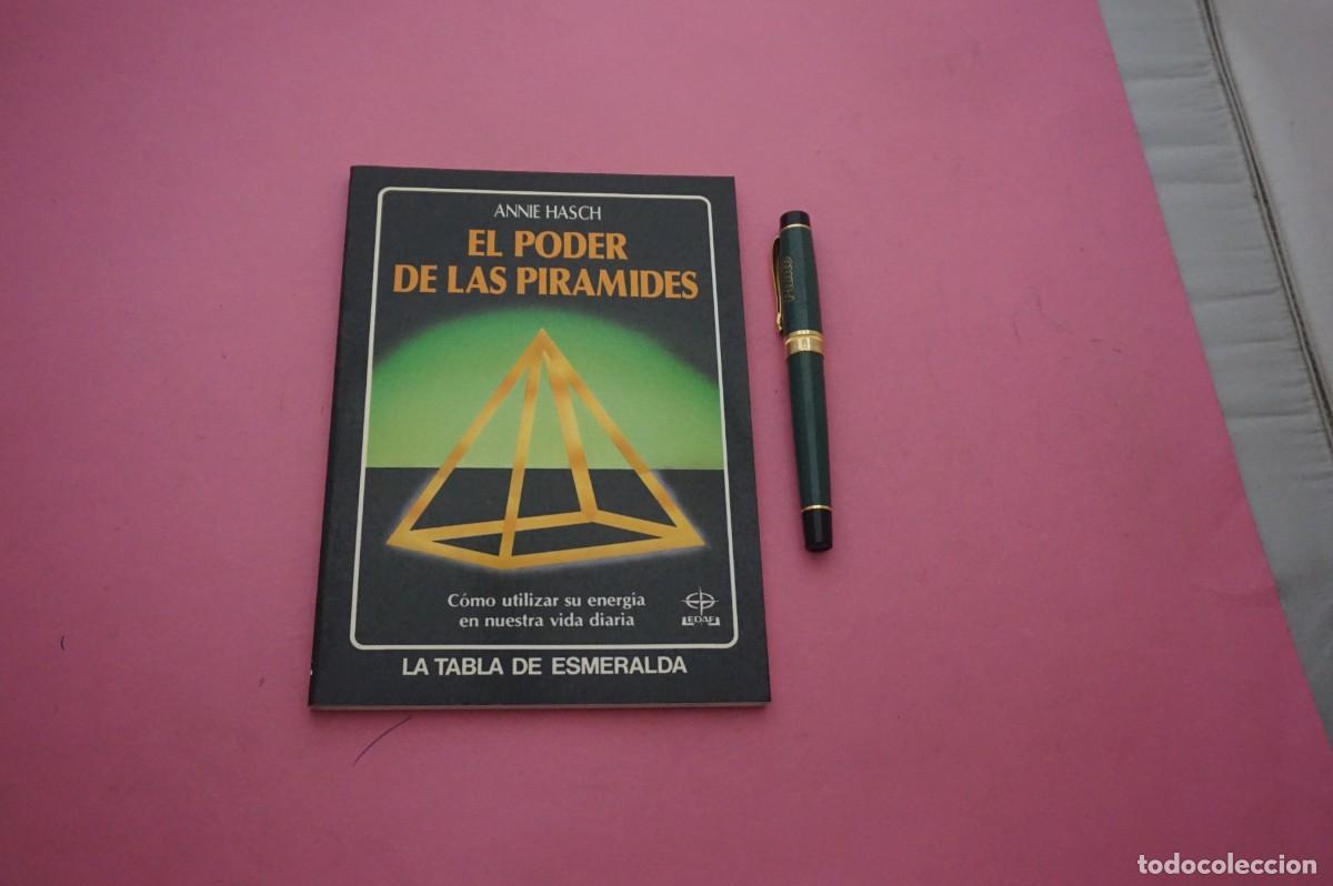 Libri di seconda mano: AMF-33A/ EL PODER DE LAS PIRAMIDES - ANNIE HASCH / LA TABLA DE ESMERALDA EDITOR