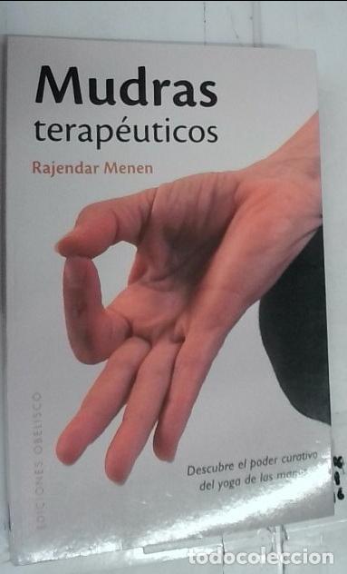 Livros em segunda m&atilde;o: Mudras terap&eacute;uticos : descubre el poder curativo del yoga de las manos - Menen, Rajendar: