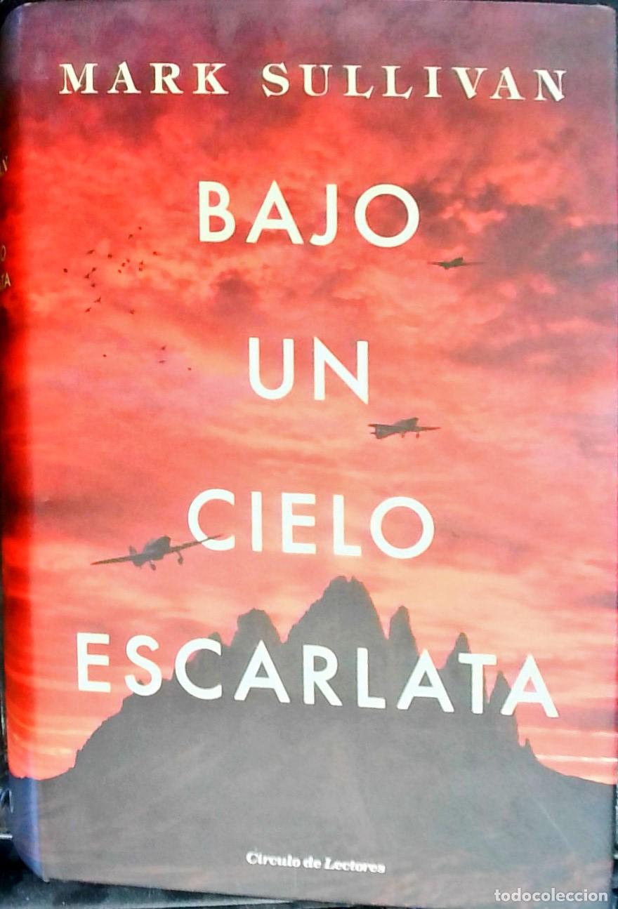 Livros em segunda m&atilde;o: Bajo un cielo escarlata - SULLIVAN, Mark: