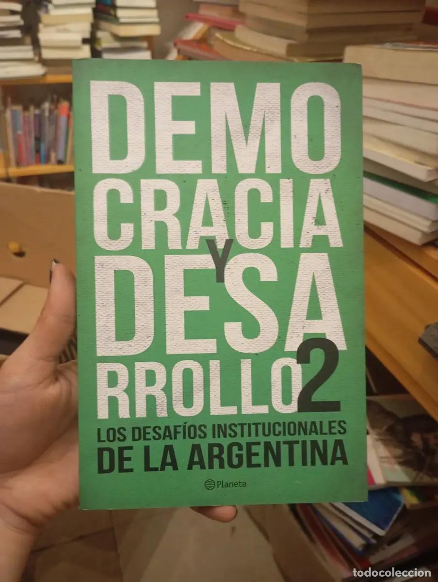 books: Democracia Y Desarrollo 2 - Varios autores