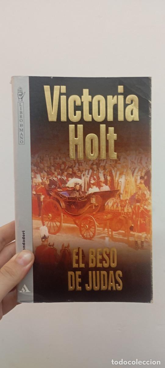 Libros: El beso de Judas - Victoria Holt - Foto 1