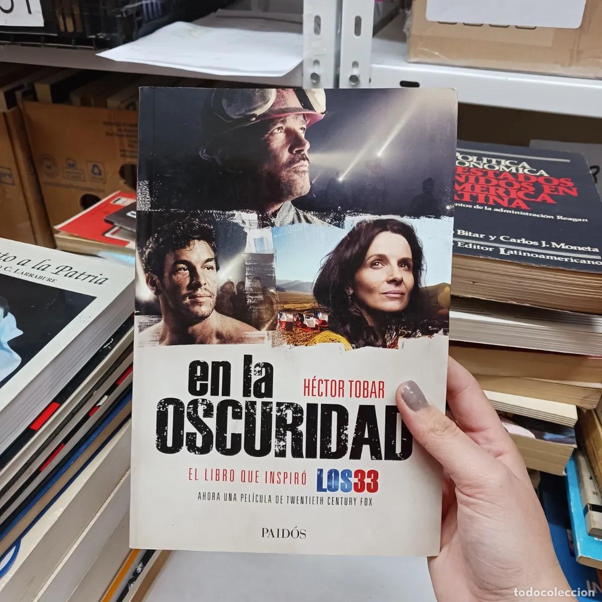 Libros: En la oscuridad - Hector Tobar - Foto 1