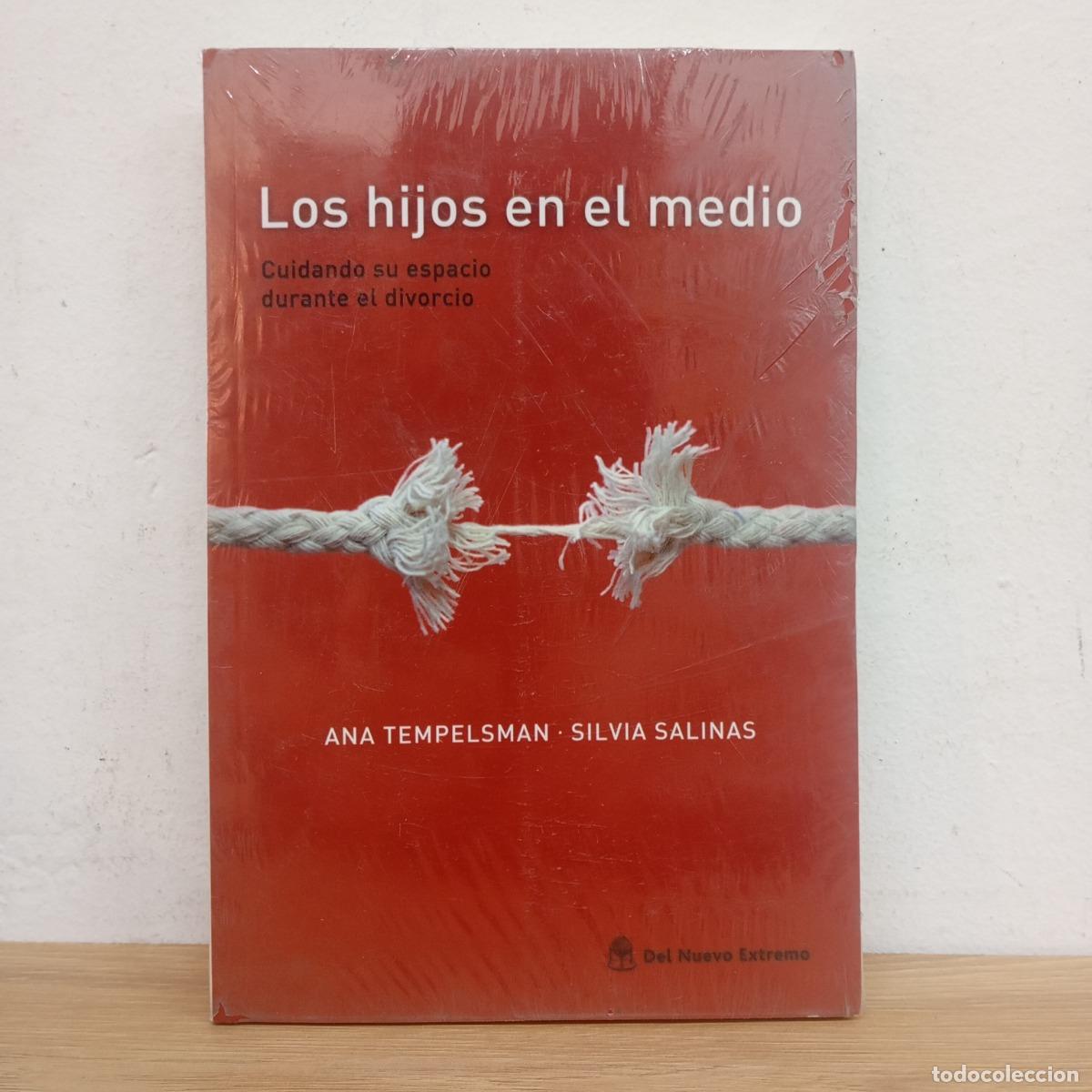 Livros em segunda m&atilde;o: Los hijos en el medio - VVAA