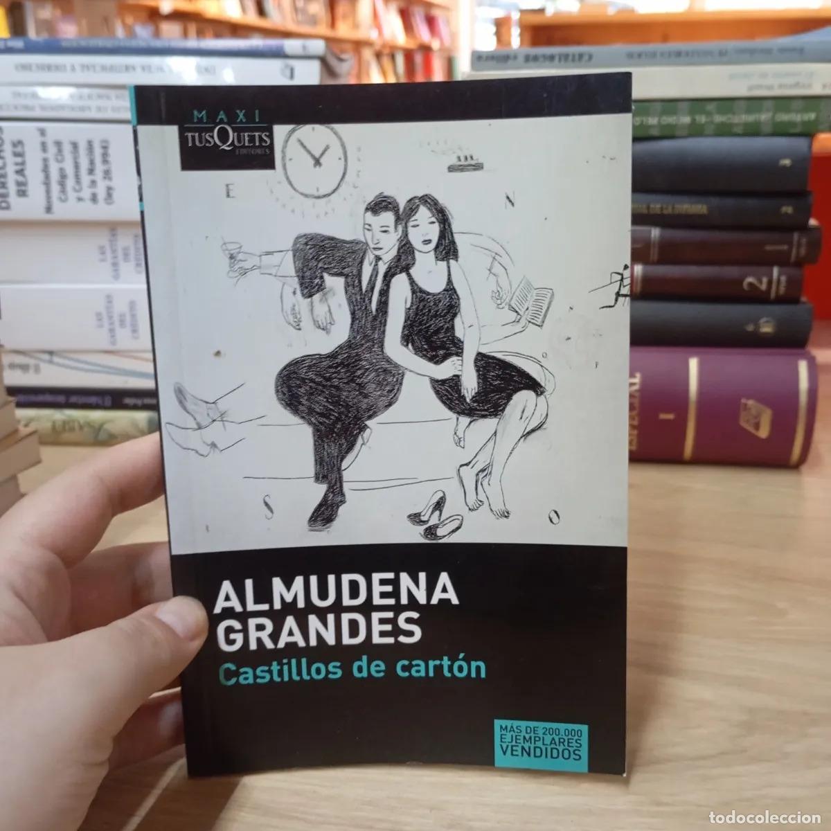 Livres: Castillos de cart&oacute;n - Almudena Grandes