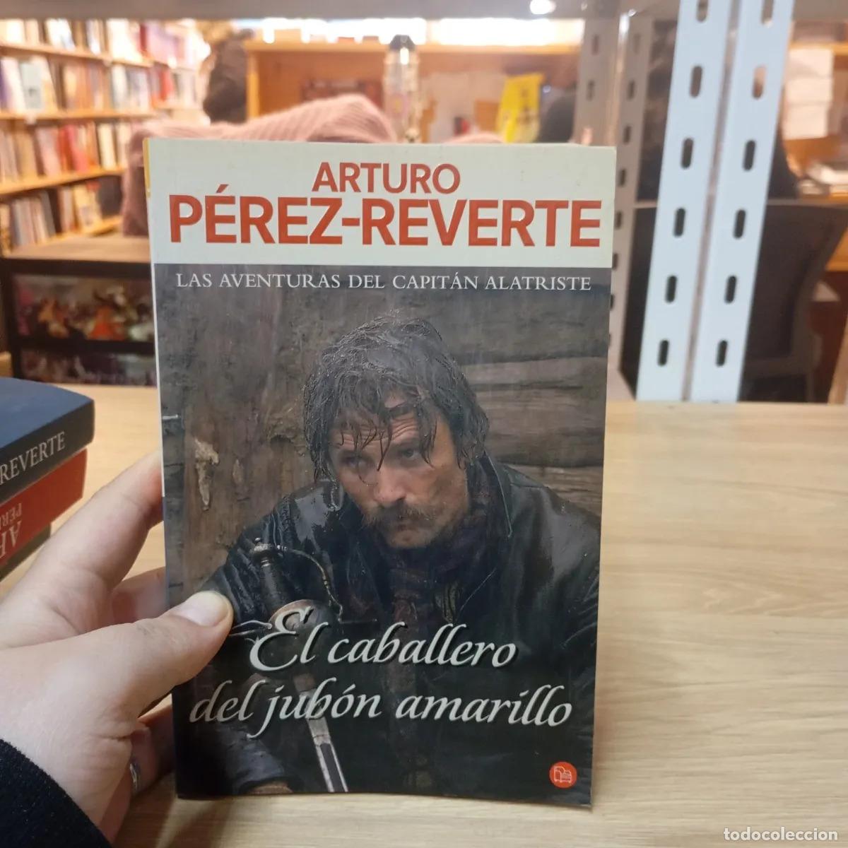 books: El caballero del jub&oacute;n amarillo - Arturo P&eacute;rez-Reverte