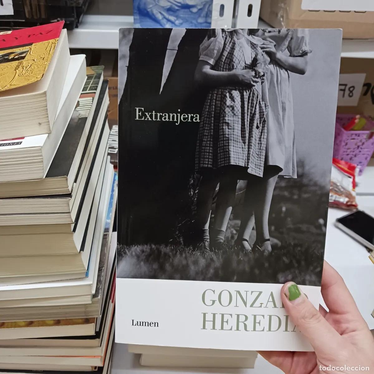 books: Extranjera - Gonzalo Heredia