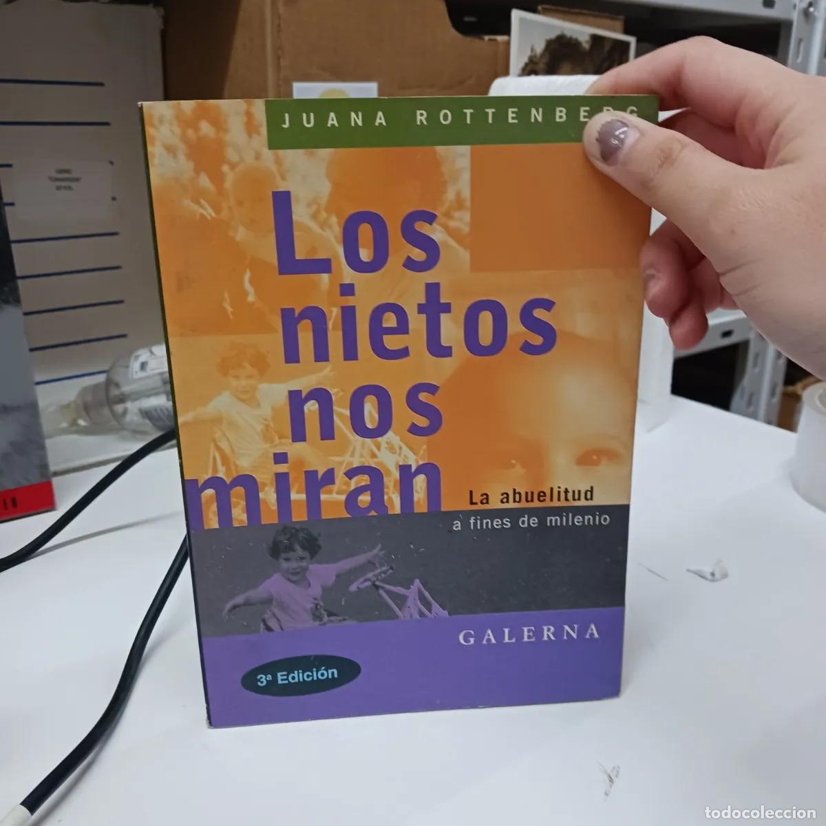 Libri di seconda mano: Los nietos nos miran - Juana Rottenberg
