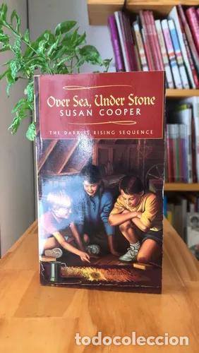 Libri di seconda mano: Over Sea, Under Stone - Susan Cooper