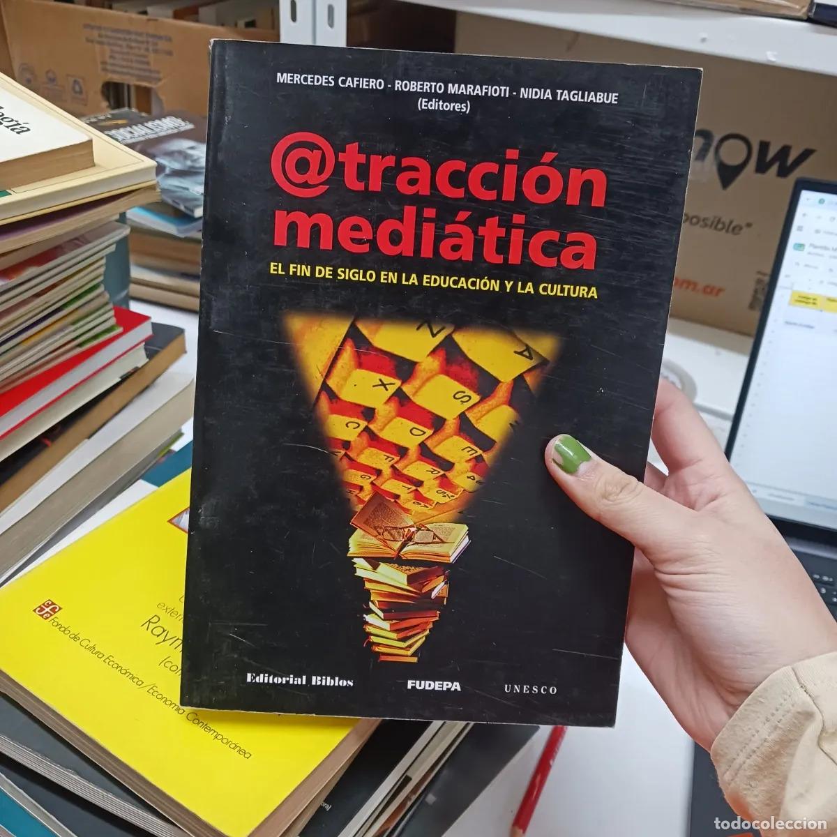 books: Traicion mediatica - VVAA