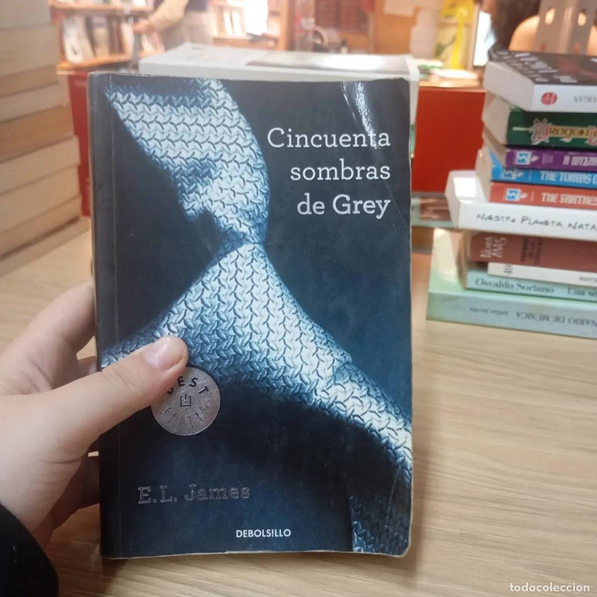 Libros: Cincuenta sombras de Grey - E. L. James - Foto 1