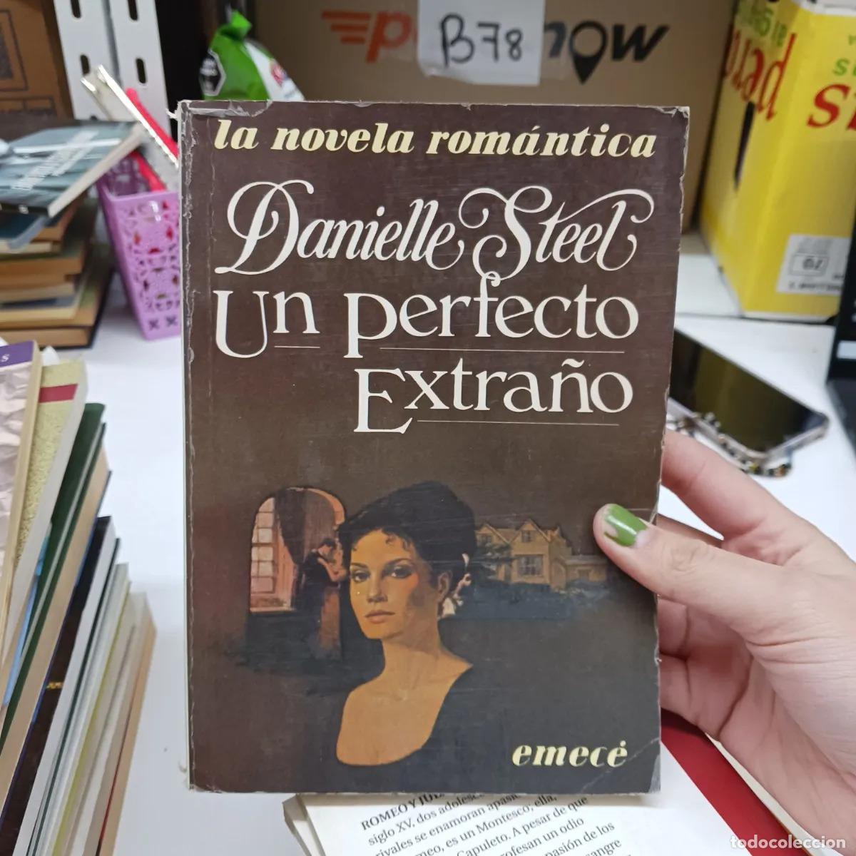 Libros: Un perfecto extra&ntilde;o (det.) - Danielle Steel - Foto 1