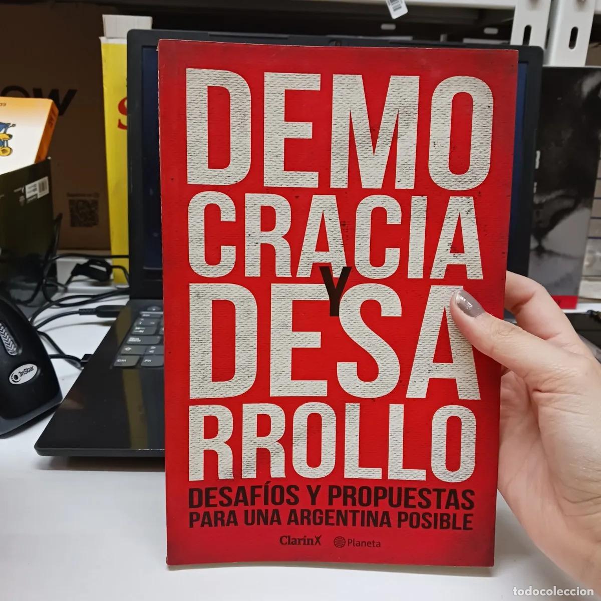 Livros em segunda m&atilde;o: Democracia ydesarrollo - VVAA
