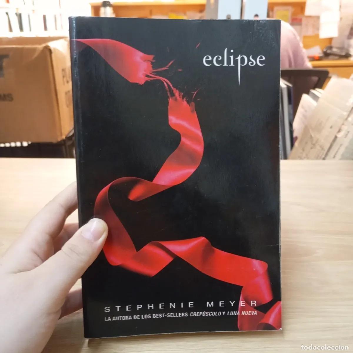 books: Eclipse - Stephenie Meyer
