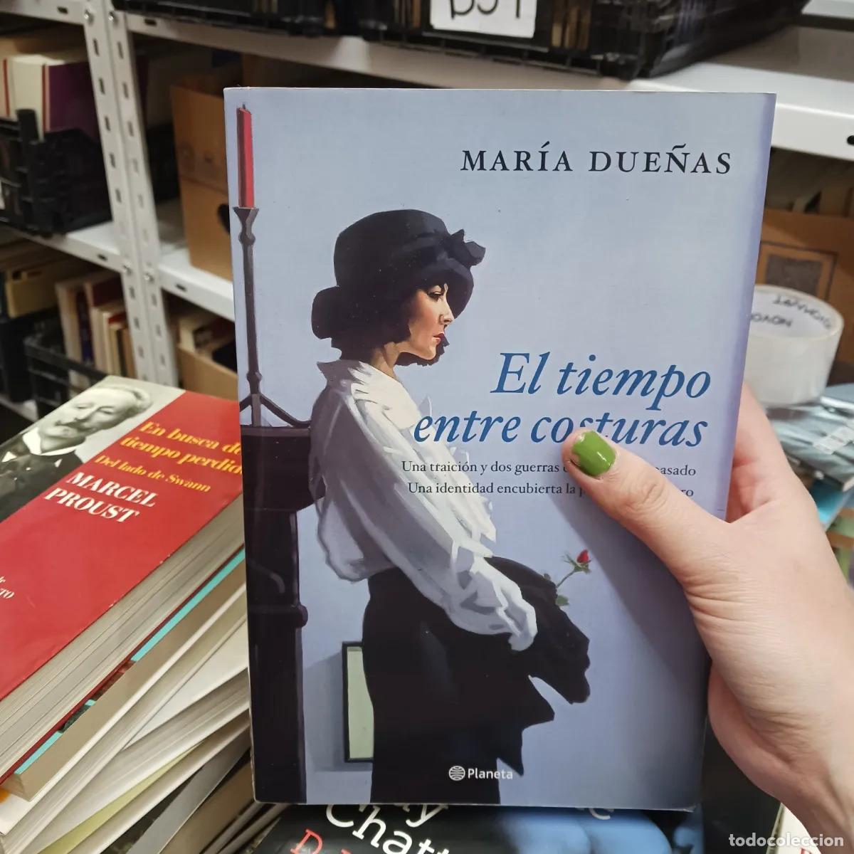 Livres: El tiempo entre costuras (det.) - Maria Due&ntilde;as