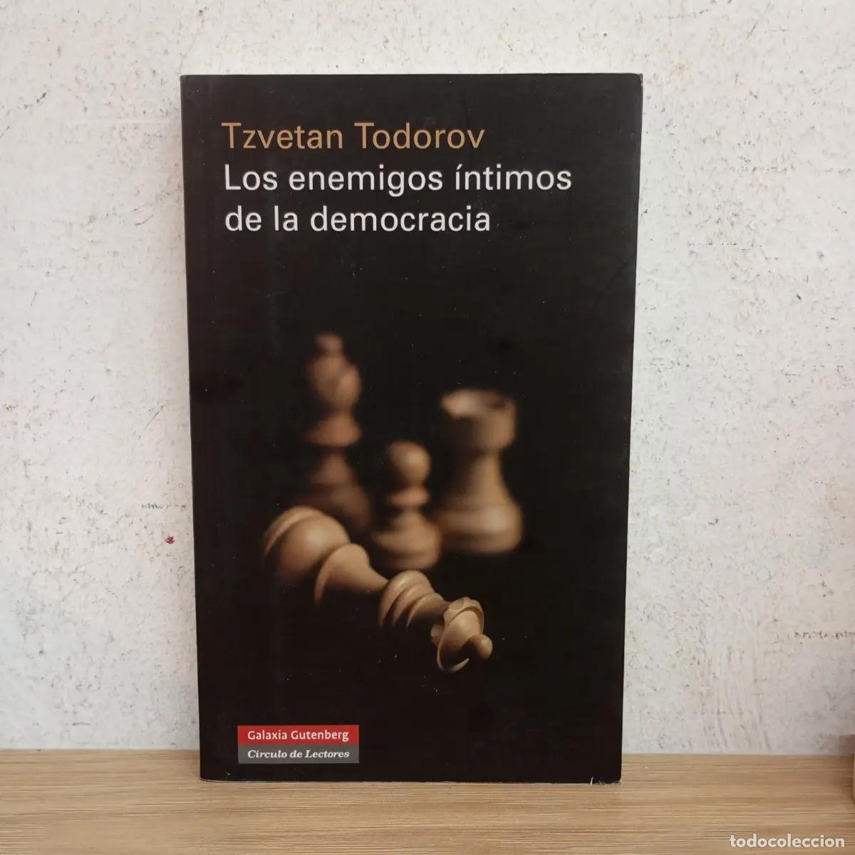 Livros em segunda m&atilde;o: Los enemigos &iacute;ntimos de la democracia - Tzvetan Todorov